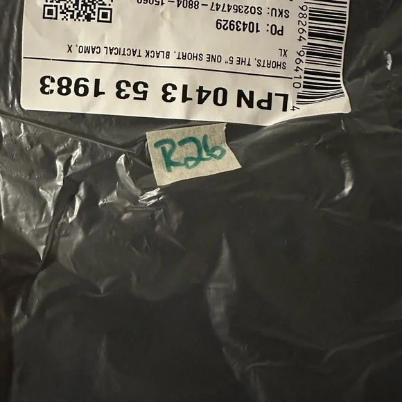 NWT, Fabletics, The One Short 5in, Black Tactical Camo, XXL - Picture 5 of 5